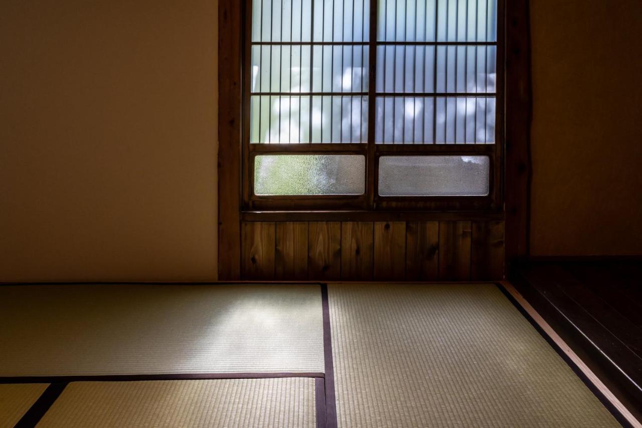 Livegrace House Lake Saiko 西湖古民家 Яманаши Екстериор снимка