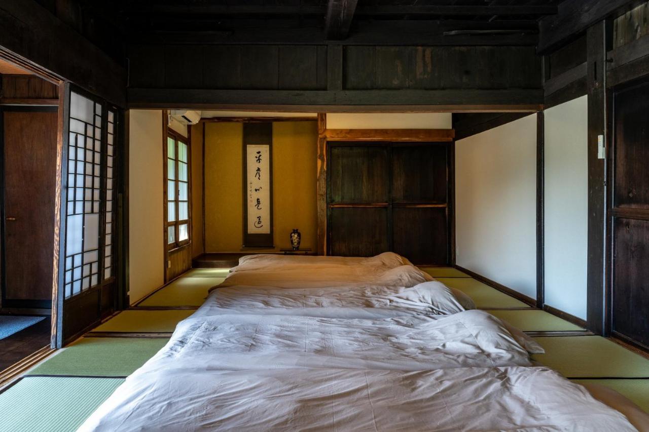 Livegrace House Lake Saiko 西湖古民家 Яманаши Екстериор снимка